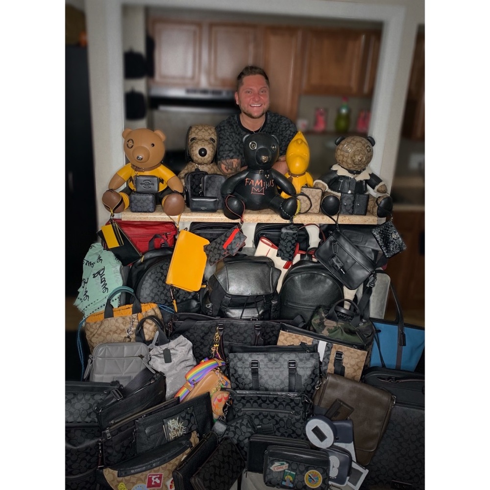 Meet your Posher, Jon Jon!